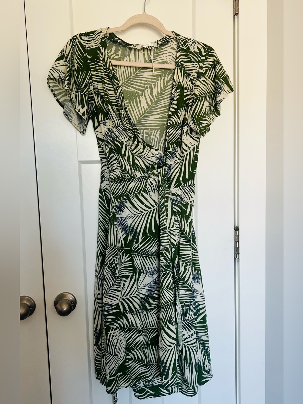 Cupshe Green and White Palm-Print Wrap Dress